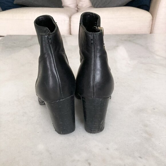 Aldo black leather ankle boot, gold zippers, chunky heel ankle boots / booties - Picture 4 of 8